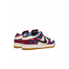 NIKE SB DUNK LOW PRO Abstract Art