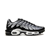 NIKE AIR MAX PLUS