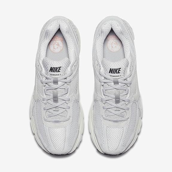 NIKE ZOOM VOMERO 5